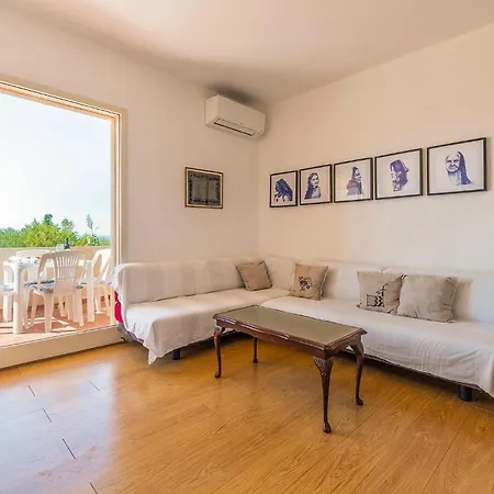 Stunning In Апартаменты Бадеси