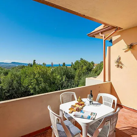1 Bedroom Cozy Apartment In Badesi Appartamento *
